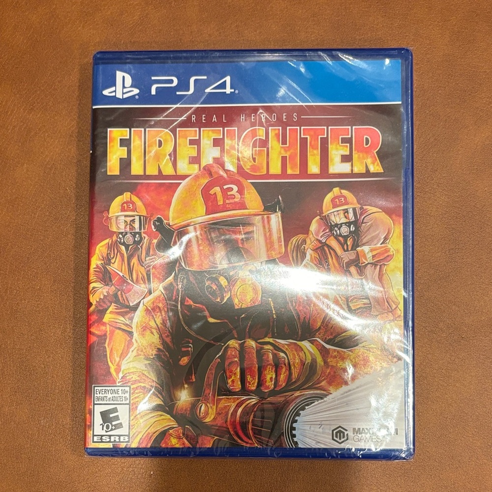 Real Heroes: Firefighter for PS4 - Blue and Red